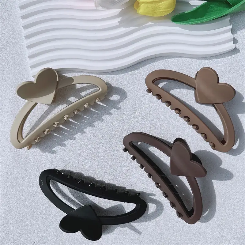 Korean Heart Matte Hair Claws Front Image