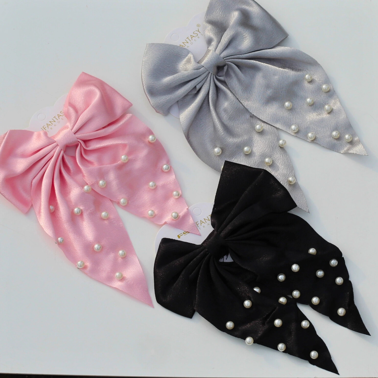 Pearl Bow Hair Clips Set Image