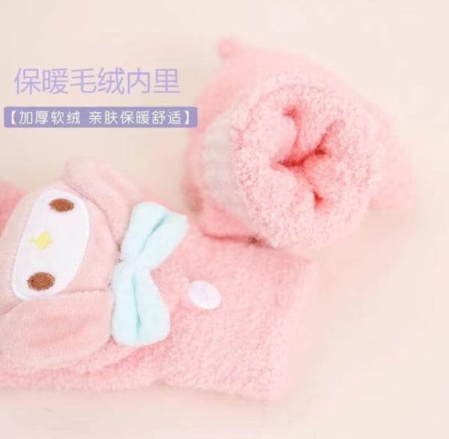 Cute Sanrio Fingerless Gloves Coziness Overview Image