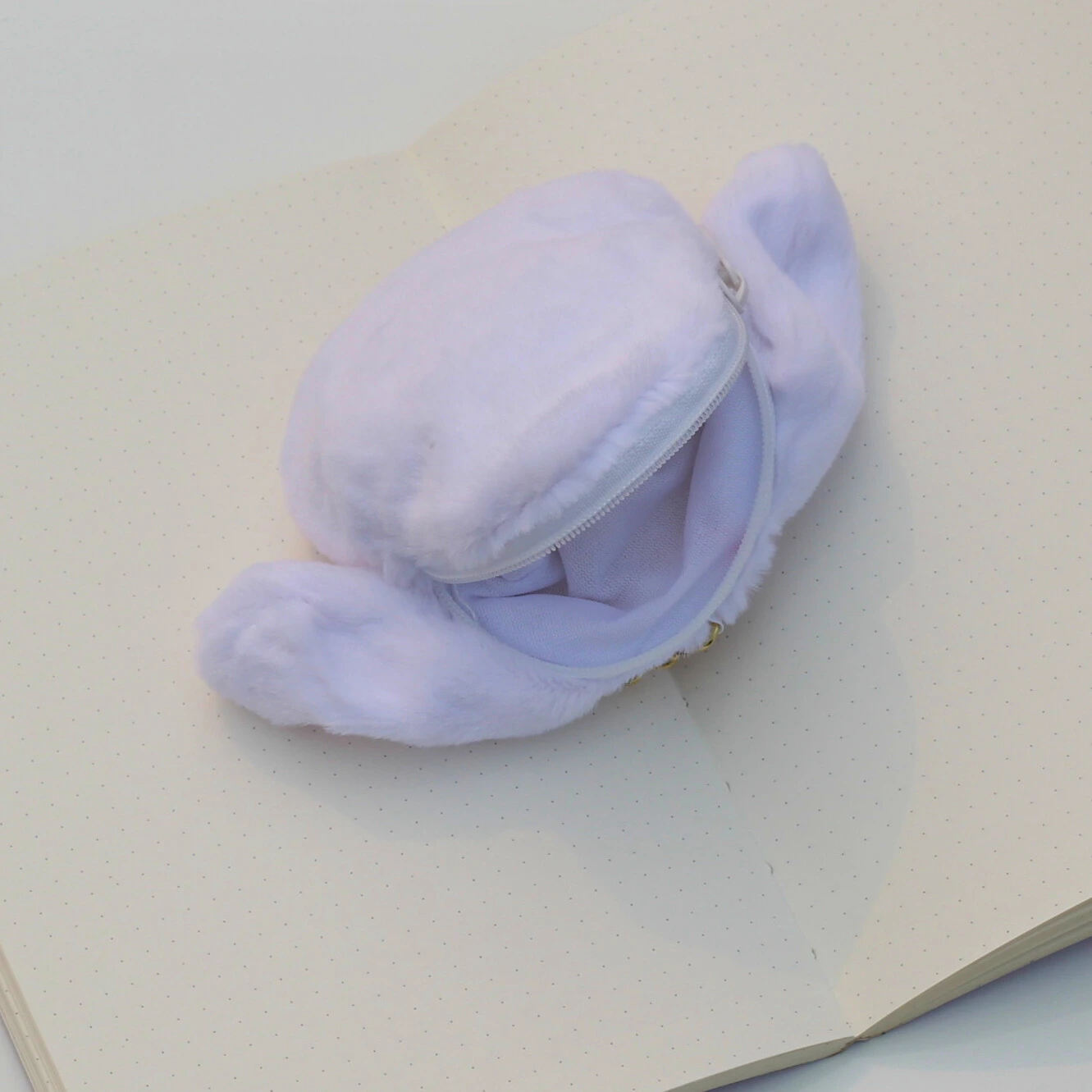 Cute Cinnamoroll Plush Coin Pouch Keychain Zip Overview Image