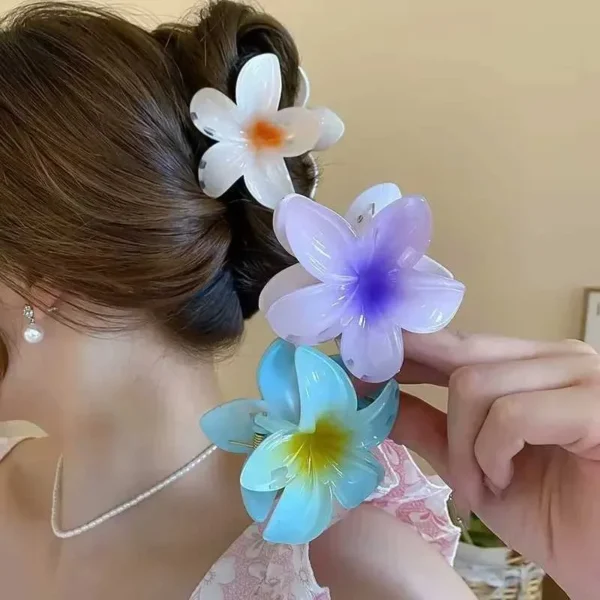 Glossy Flower Hair Claw Try on Overview Image