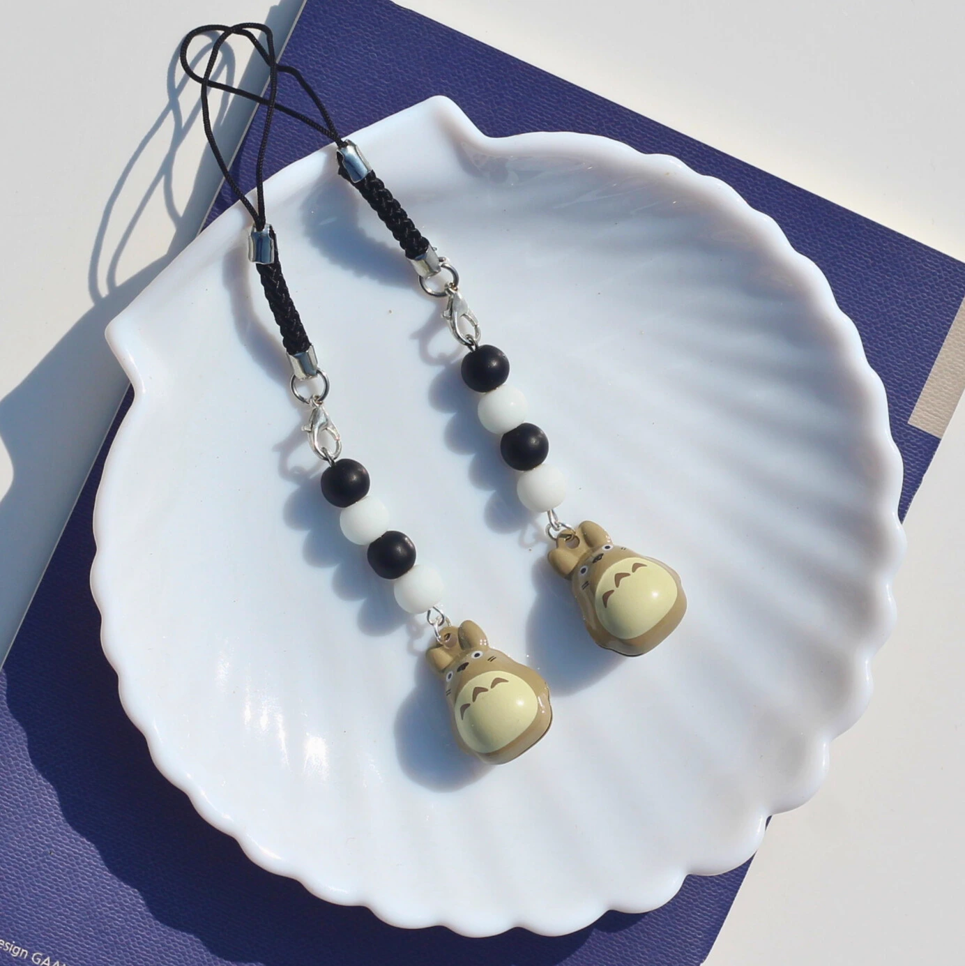 Totoro Ringing Bell Phone Charm Close Overview Image