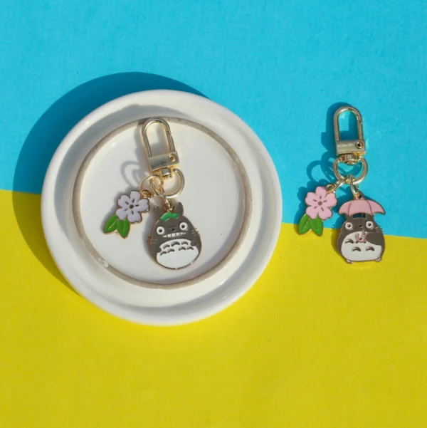 Totoro with Leaf Charm Keychain -5