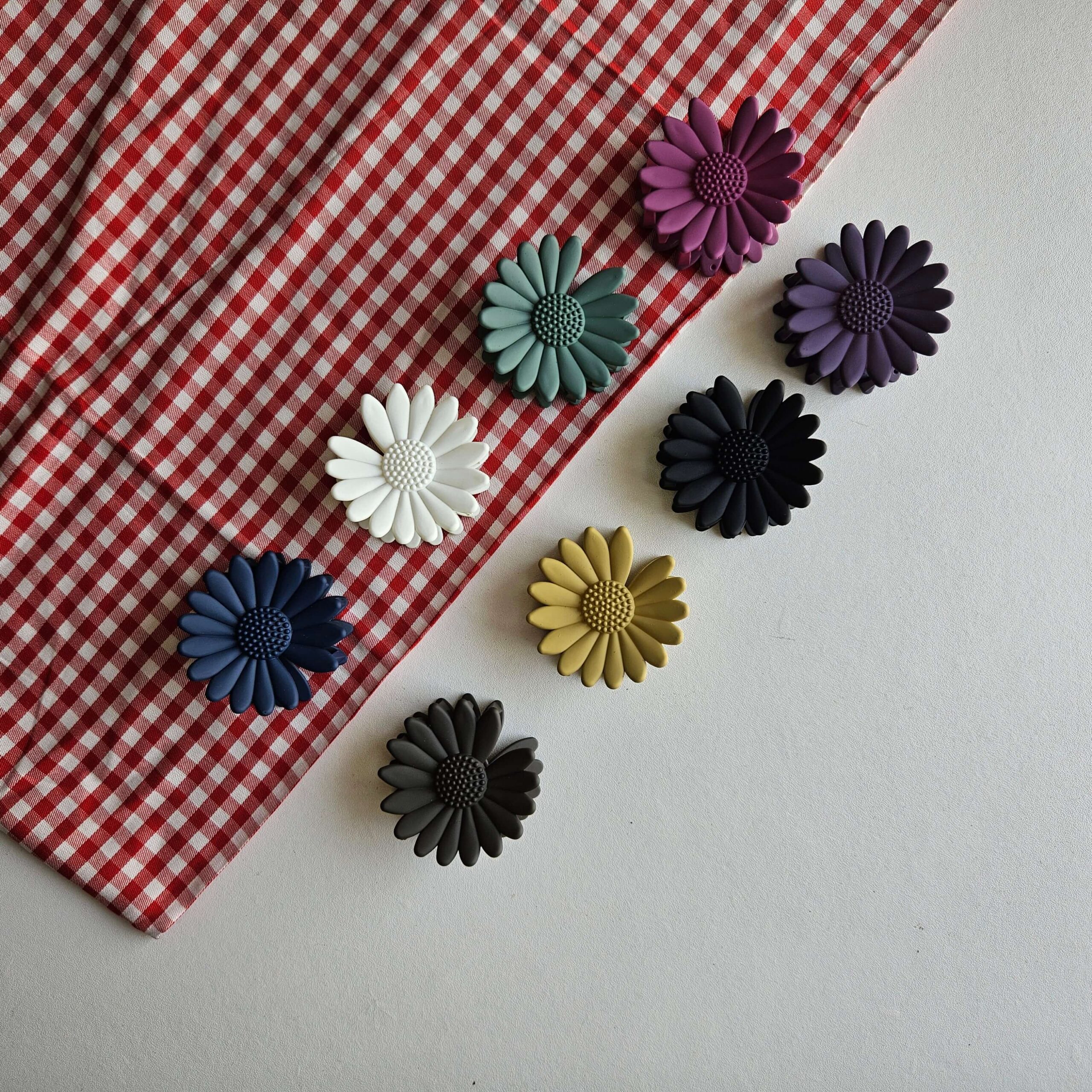 Korean Sunflower Matte Hair Claws