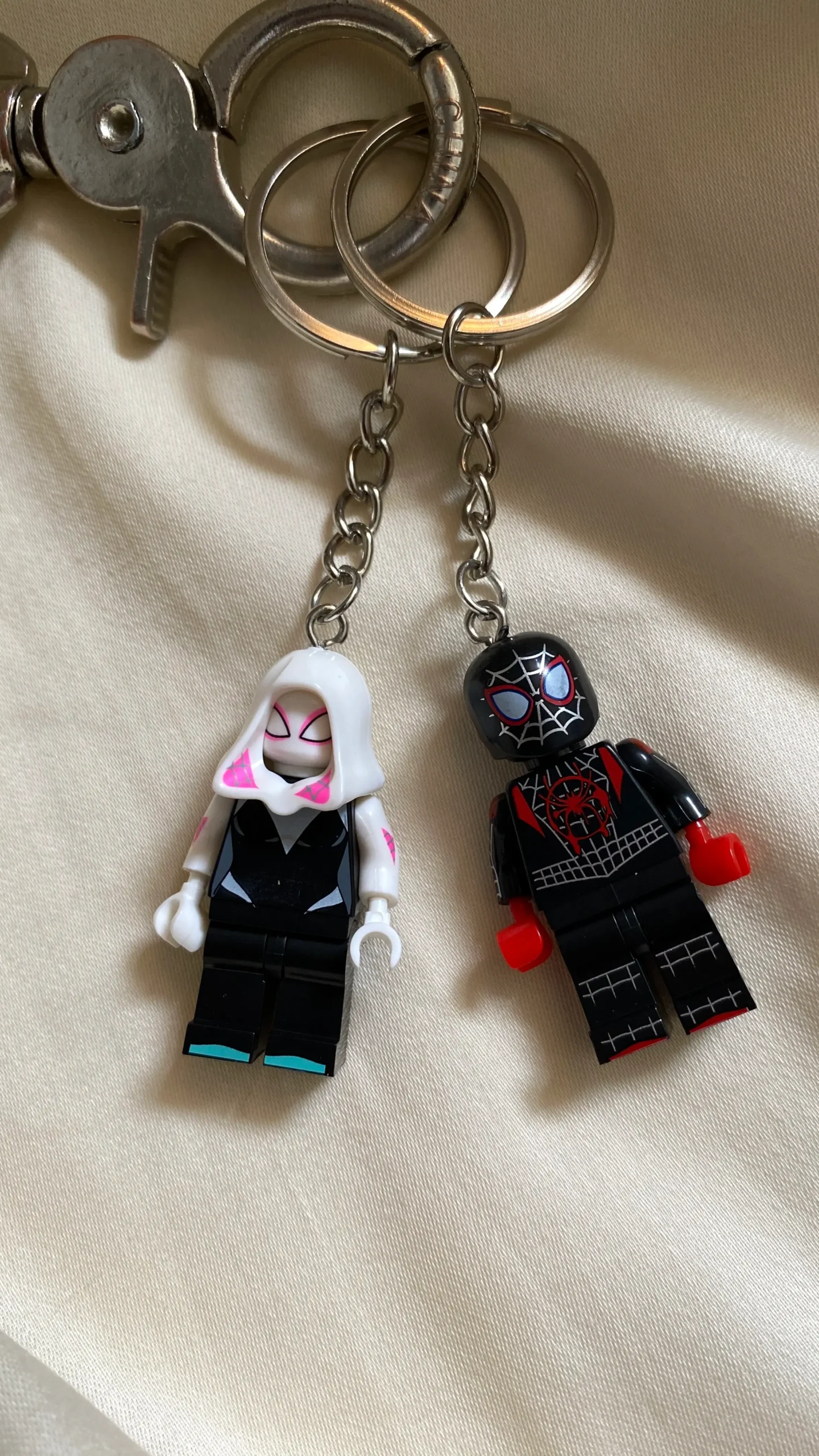 Miles and Gwen Lego Spiderman Keychain -5
