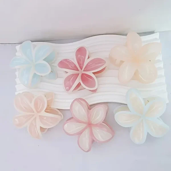 Aesthetic Pastel Lilly Flower Hair Claw-10