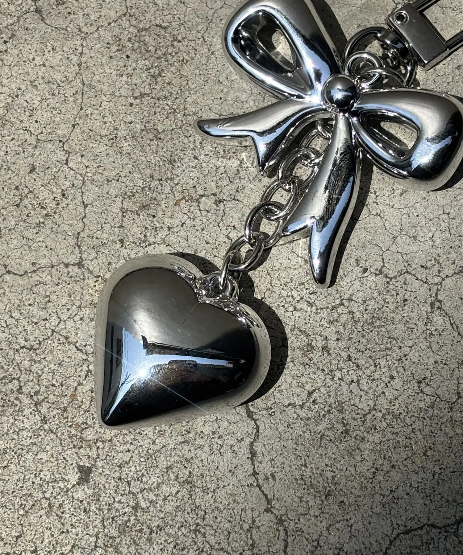 Aesthetic Y2K Style Silver Heart & Bowknot Keychain -9