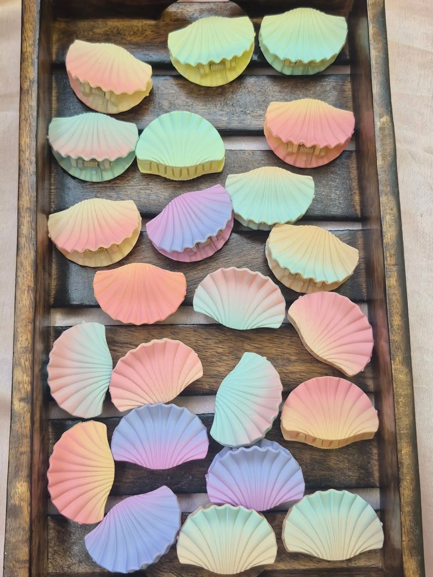 Aesthetic Sea Shell Hair Claws -4