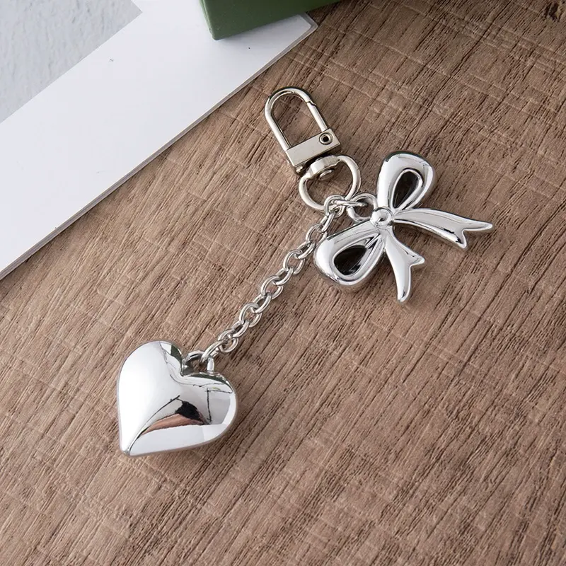 Aesthetic Y2K Style Silver Heart & Bowknot Keychain -1