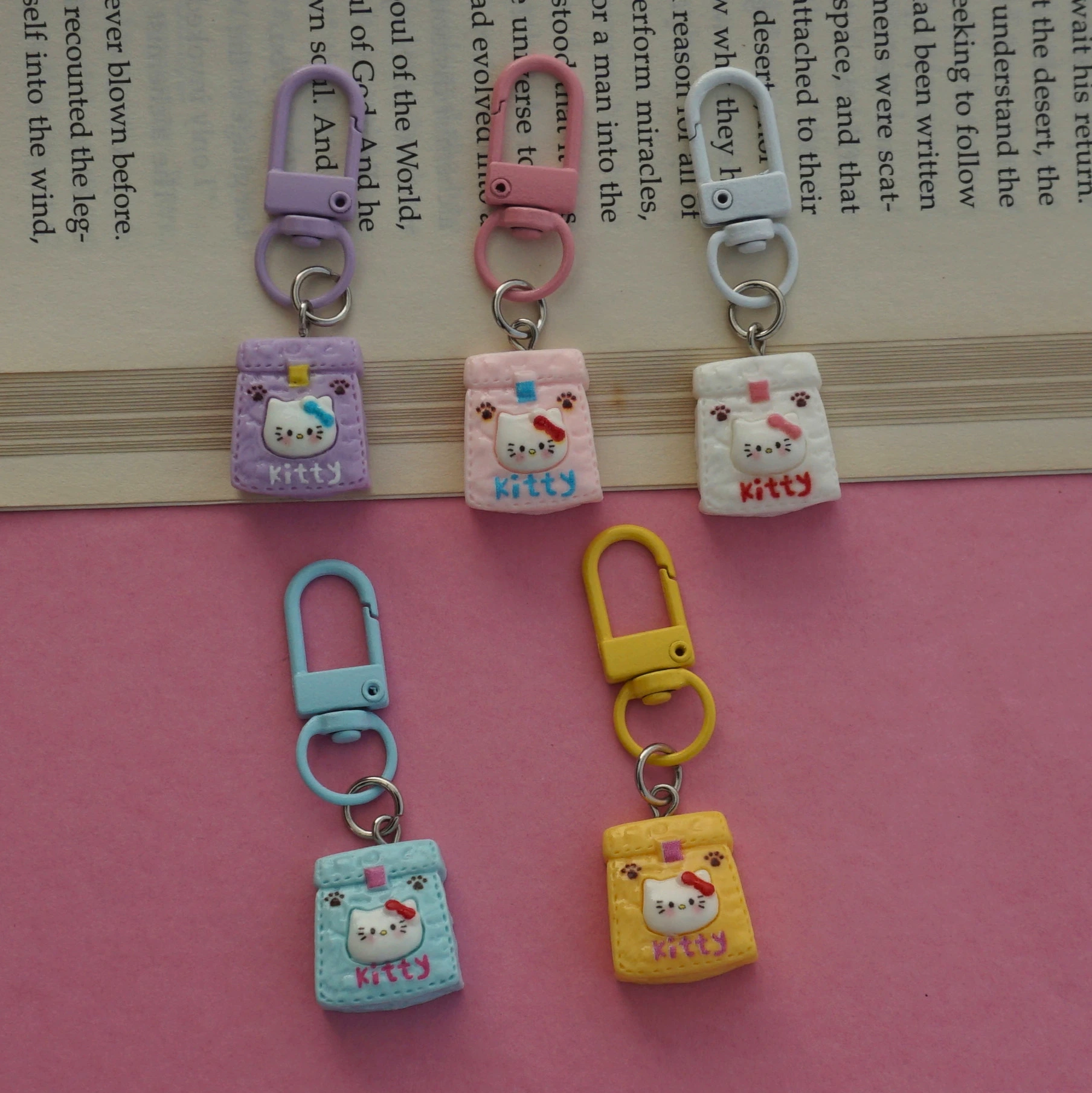 Hello Kitty Mini Purse Key Charms -11